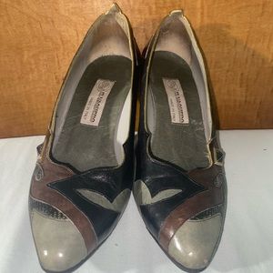 Metallic Italian pumps